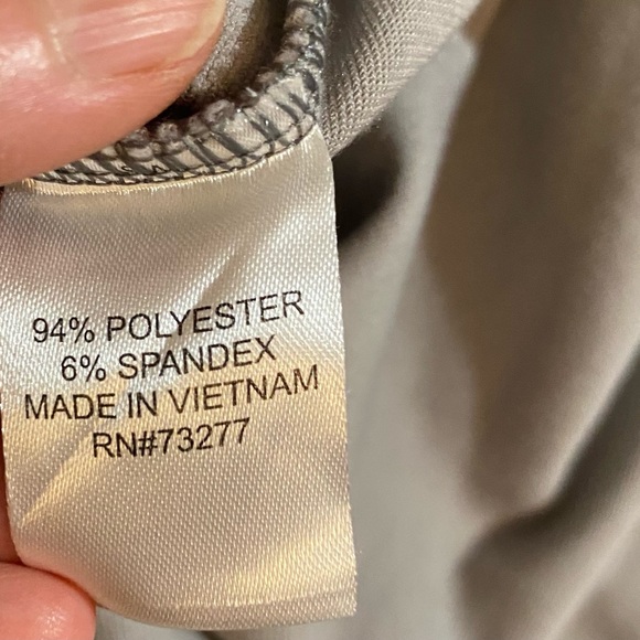 NWOT Cozy Sweater from So! Size M, super soft silver/grey color - Picture 6 of 6